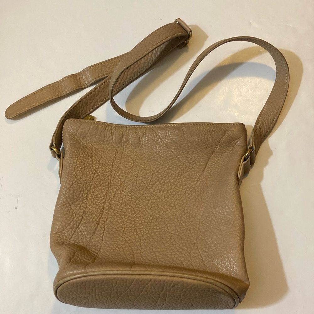 VTG Coach #4907 Sonoma Small Bucket Zip In Natural Grain Leather Cross Body Bag